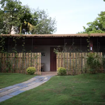 Muyin Pure Joy Mountain Retreat Отели рядом с достопримечательностью «Храм Наньшань»