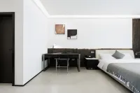 Kuriki Ichigo · FAIRYLAND Stream and Rice Field Designer Pool Accommodation