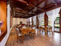 Yixiang Pavilion boutique Hotels in Danba County