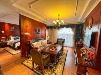 Creek & Mountain Lodge فنادق في قوانغ دزه