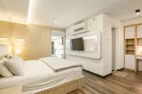 The Panoramic Duplex Glass Suite @ Karpal Singh Drive Georgetown, Penang. - Infinity Pools