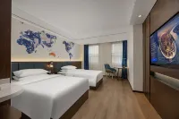 Kyriad Hotel (Xichang Qionghai 17 degrees Wanda Plaza) Hotel a Xichang