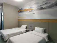 Wofu Hotel (Zhengzhou High-speed Railway East Station Economic Development Center Plaza) Hotel in zona Qinglongshan Wei Great Wall Relic Site