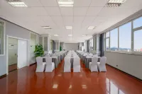 Main Peak Hotel (Baishan West Passenger Transport Terminal 16 Middle School Branch)