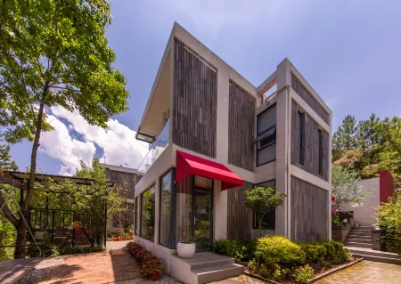 CloudNest Inn，Wenbi Lake，Lijiang Отели рядом с достопримечательностью «Wenfeng Temple»