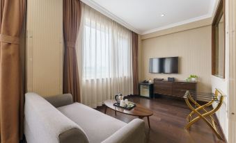 Dalian Xinghui Kaili Hotel (Dalian Pulandian Wanda Plaza Branch)