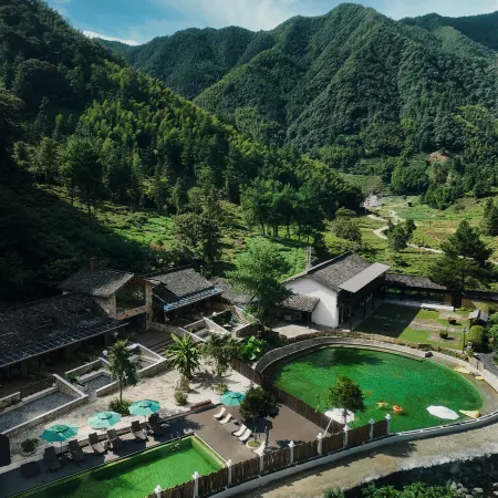 Xiuning Wuli Homeland Scenic B&B