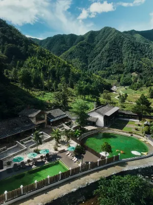 Xiuning Wuli Homeland Scenic B&B
