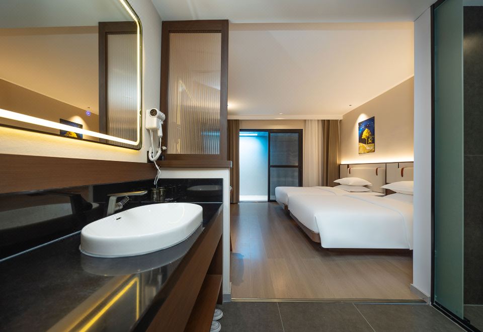 Yaochi Wonderland Interior