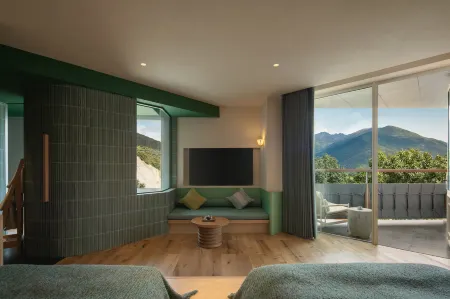 LOSTVILLA(Deqin Meri Snow Mountain)