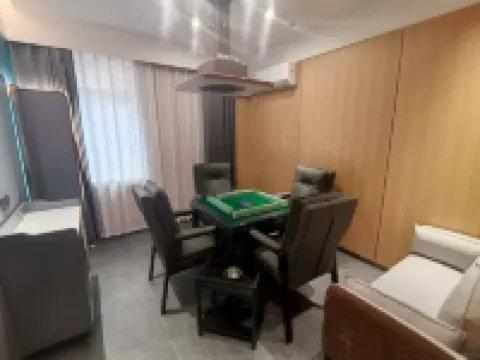 Zhonghuan International Hotel