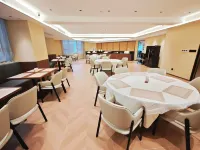 Orange Hotel (Wuzhou Municipal Plaza Branch)