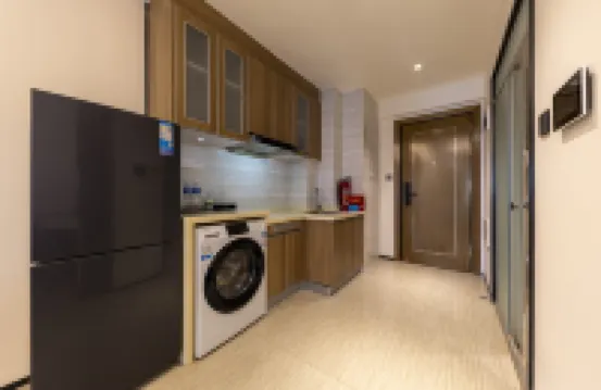 Shengteng Service Apartment (Shunde North Station Subway Station Branch)