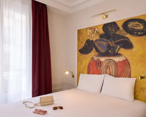 Timhotel Tour Montparnasse Hotel berhampiran Stesen Metro Vavin