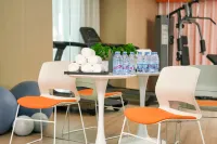 Auro Hotel ( Xi'an International Airport store ) - Gym