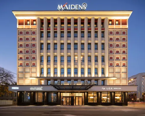Maidens Hotels near Halal