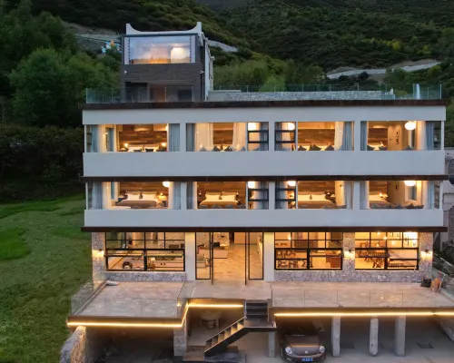 Zuowangshan Z·EPHON Luxury Homestay (Mount Siguniang Scenic Area) 샤오진 호텔