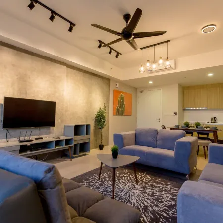 Tropicana 218: Spacious Luxury City 3BR 3car 11pax