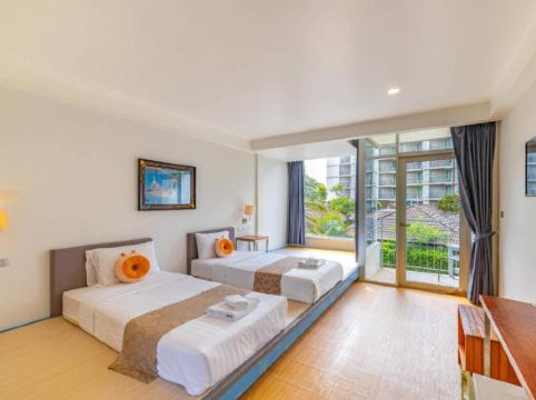 ซันเซ็ต เซเรนิตี้ จอมเทียน รีสอร์ท