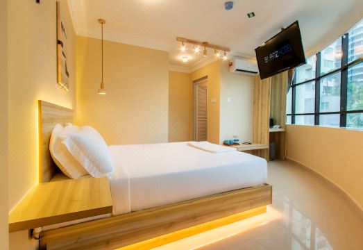 Blenz Hotel