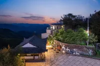 Lingyun Guanzhi Cloud Cliff Boutique Homestay