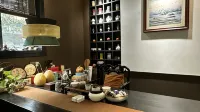 Taoyuan Xifu Hotel (Foshan Zumiao Shiwan Subway Station)