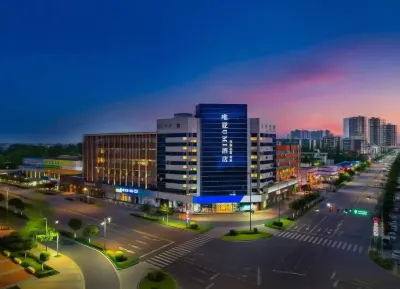 成都唯亞UMI飯店（馬超西路地鐵站海樂薈城市奧萊店） 华贵路附近的飯店