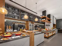 格林東方飯店（南寧濱湖路地鐵站青秀萬達店） 林里桥附近的飯店