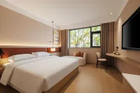 Xichang Heyue Guanhai Resort Hotel