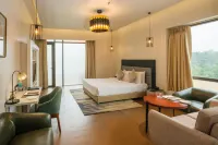 Udman Hotel Greater Noida - ที่มีที่จอดรถ