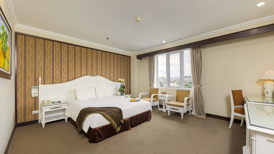 Chalcedony Hotel
