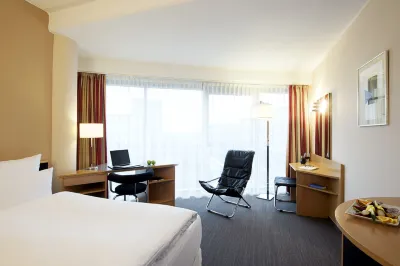 NH Duesseldorf City Hotels near City gate