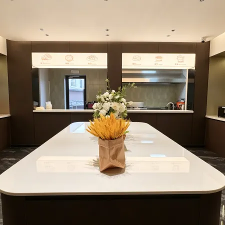 FRUITHOTEL