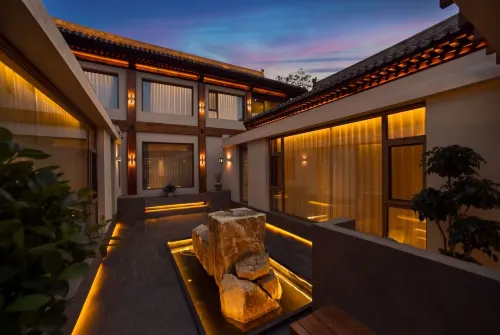 Tingyue Hot Spring Homestay (Xinzhou Ancient City Branch)