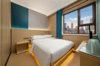Xincheng Hotel (Urumqi Nanhu Square Subway Station)