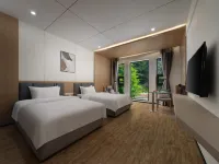 Xiaoyue Qinglan Garden Private Hot Spring Hotel (Lixiao Road Branch, Bipenggou Scenic Area)
