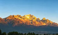 Yiyun Xuan Mountainview | Snow Mountain Golden Sunrise (Baisha Ancient Town) - 2 Yıldız