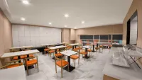 Banyuedao Smart Hotel (Yibin Guanying Ancient Street) - พร้อมอาหารเช้า