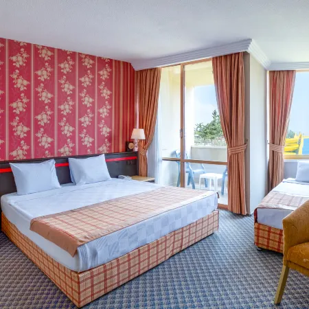 SENZA SUNSET BEACH HOTEL
