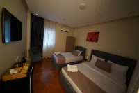 Triple garden view hotel - 3 ดาว