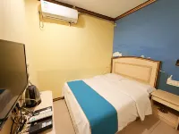 Junhong Hotel - 인 (Inns)