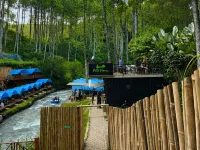 Batupineus Riverside - Homestays