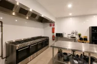 Perth City Backpackers Hostel - Note - Valid Passport Required to Check IN - breakfast
