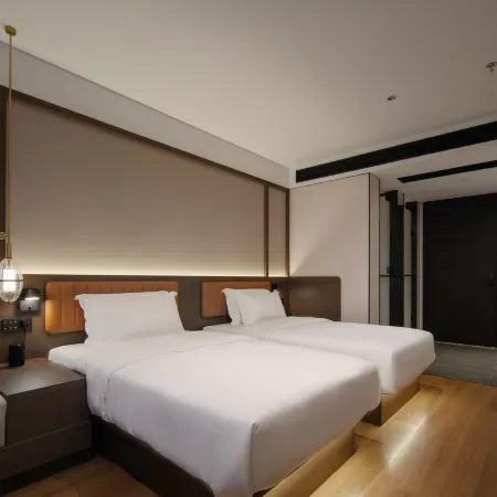 Manbo Hotel (Jiefangbei Area Hong Ya Dong)