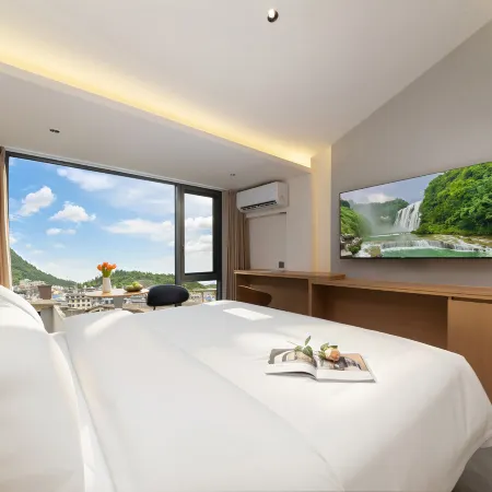 Yilin Homestay (Huangguoshu Waterfalls Scenic Area)