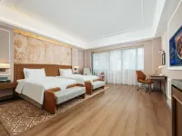 Vienna International Hotel Dongguan Guomao Yuanmei Metro Station Branch - parking