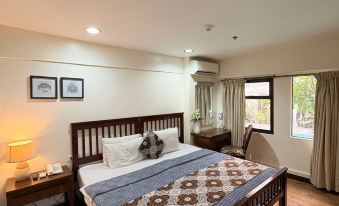 1775 Adriatico Suites