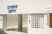 STUDIO SEMO - 3-Star