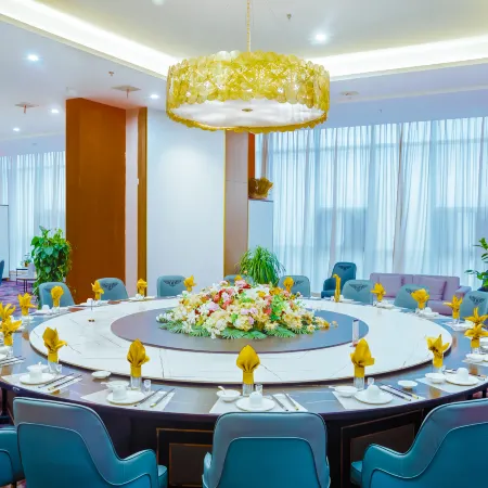 Fufeng Kaiguan International Hotel