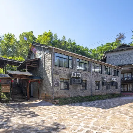 Wolong Riverside Manor